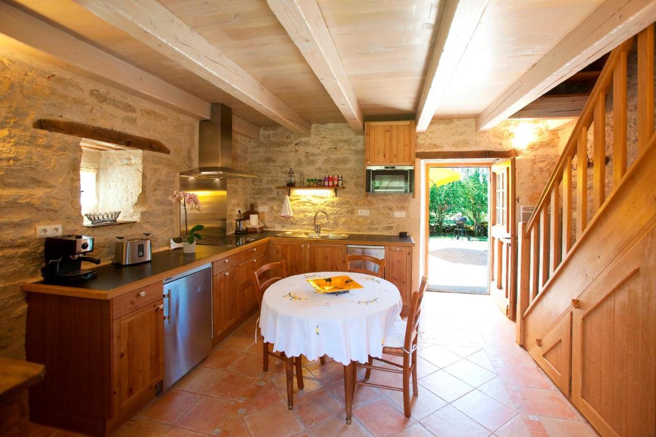 Domaine De Fangal, Pgeonnier 2p, Maison 8p - Piscine 25m - Climatises Septfonds